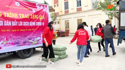 Tặng 1.150 suất qu&agrave; cho người d&acirc;n khu vực c&aacute;ch ly