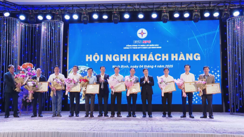 Hội nghị kh&aacute;ch h&agrave;ng C&ocirc;ng ty TNHH MTV Điện lực Ninh B&igrave;nh