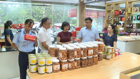 Tăng cường kiểm tra an to&agrave;n thực phẩm dịp Tết Trung thu