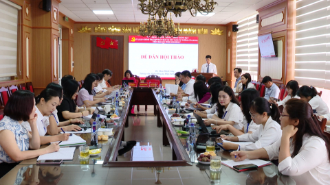 Hội thảo khoa học ứng dụng chuyển đổi số trong giảng dạy l&yacute; luận ch&iacute;nh trị