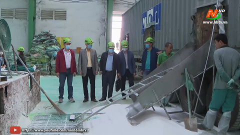 HĐND tỉnh gi&aacute;m s&aacute;t việc lắp đặt hệ thống quan trắc tự động