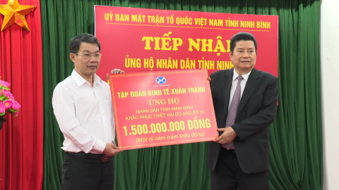 Tiếp nhận ủng hộ Nh&acirc;n d&acirc;n khắc phục thiệt hại do b&atilde;o số 10