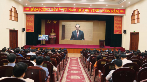 Hội nghị to&agrave;n quốc qu&aacute;n triệt, triển khai tổng kết  Nghị quyết số 18