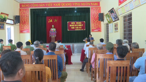 Gi&aacute;m đốc c&ocirc;ng an Tỉnh sinh hoạt chi bộ tại th&ocirc;n Li&ecirc;n Minh, x&atilde; X&iacute;ch Thổ, huyện Nho Quan