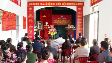 Ng&agrave;y hội Đại đo&agrave;n kết to&agrave;n d&acirc;n tộc tại x&oacute;m 8, x&atilde; Kh&aacute;nh Ti&ecirc;n