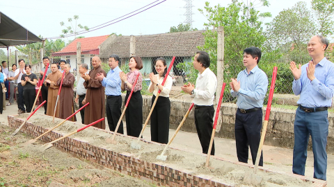 Khởi c&ocirc;ng x&acirc;y dựng nh&agrave; Đại đo&agrave;n kết