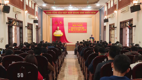Y&ecirc;n Kh&aacute;nh c&ocirc;ng bố c&aacute;c Quyết định về c&ocirc;ng t&aacute;c tổ chức v&agrave; c&aacute;n bộ