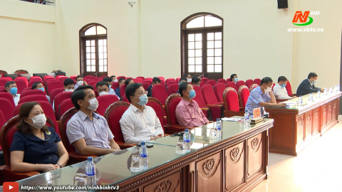 Nghi&ecirc;m t&uacute;c học tập, qu&aacute;n triệt triển khai c&aacute;c văn bản của Trung ương