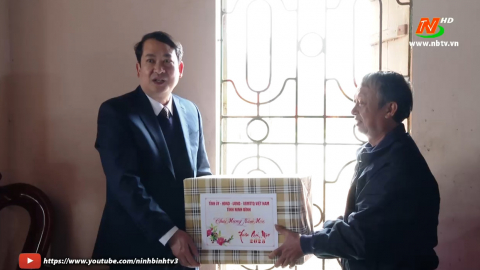 Đồng ch&iacute; Mai Văn Tuất thăm, tặng qu&agrave; nh&acirc;n dịp Tết Nguy&ecirc;n Đ&aacute;n 2023	