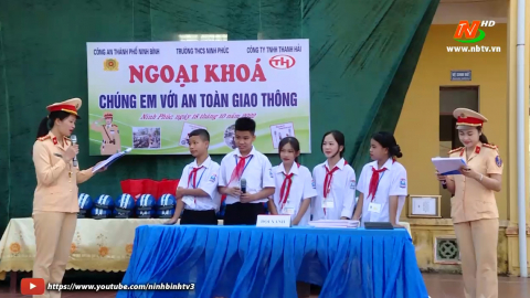Th&agrave;nh phố Ninh B&igrave;nh tăng cường tuy&ecirc;n truyền giao th&ocirc;ng trong trường học