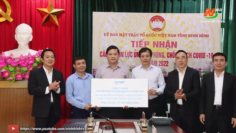 Ủy ban MTTQ Việt Nam tỉnh tiếp nhận 20 m&aacute;y thở ủng hộ ph&ograve;ng, chống dịch COVID-19