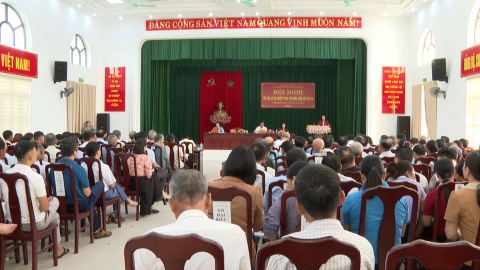 Đo&agrave;n đại biểu Quốc hội tỉnh tiếp x&uacute;c cử tri tại x&atilde; Đồng Thịnh