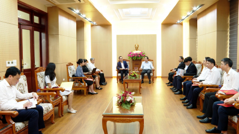 Đồng ch&iacute; Chủ tịch UBND tỉnh Phạm Quang Ngọc tiếp v&agrave; l&agrave;m việc với Tập đo&agrave;n C&aacute;t Tường Group