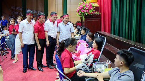 Khai mạc &ldquo;H&agrave;nh tr&igrave;nh đỏ - Kết nối d&ograve;ng m&aacute;u Việt&rdquo; năm 2026