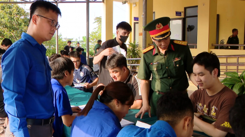 Những l&aacute; đơn t&igrave;nh nguyện nhập ngũ