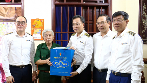 Thăm, tặng qu&agrave; nh&acirc;n kỷ niệm 79 năm ng&agrave;y Thương binh, liệt sỹ