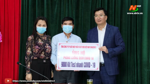Ủy ban MTTQ Việt Nam tỉnh tiếp nhận ủng hộ ph&ograve;ng, chống dịch Covid-19 từ Tổng C&ocirc;ng ty Vinaconex