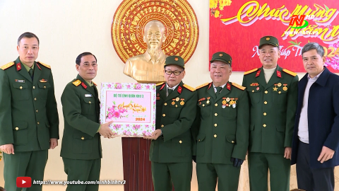 Bộ Tư lệnh Qu&acirc;n khu 3 thăm, tặng qu&agrave; Trung t&acirc;m Điều dưỡng Thương binh Nho Quan