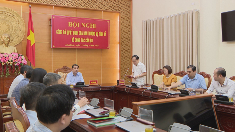 C&ocirc;ng bố Quyết định của BTV Tỉnh ủy về c&ocirc;ng t&aacute;c c&aacute;n bộ