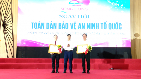 Ng&agrave;y hội " To&agrave;n d&acirc;n bảo vệ an ninh Tổ quốc&rdquo; tại C&ocirc;ng ty Cổ phần May s&ocirc;ng Hồng