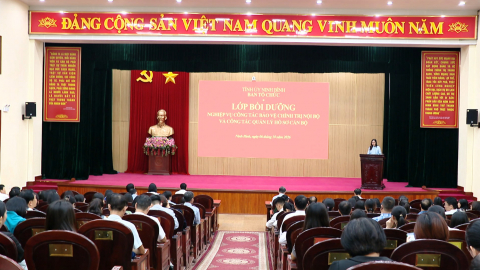 Bồi dưỡng nghiệp vụ c&ocirc;ng t&aacute;c bảo vệ ch&iacute;nh trị nội bộ 