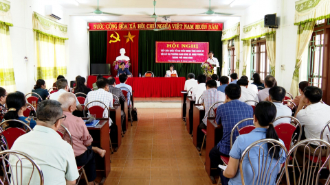 Đại biểu HĐND tỉnh tiếp x&uacute;c cử tri th&agrave;nh phố Ninh B&igrave;nh