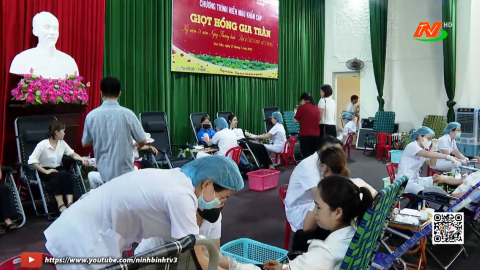 Chương tr&igrave;nh hiến m&aacute;u t&igrave;nh nguyện "giọt hồng Gia Trấn"