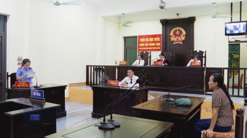 30 tháng tù giam cho t&ocirc;̣i " Mua bán trái phép ch&acirc;́t ma túy"