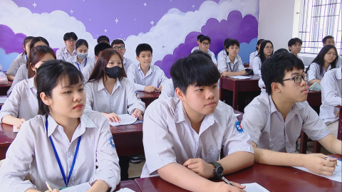 T&iacute;ch cực &ocirc;n tập cho kỳ thi v&agrave;o lớp 10 THPT