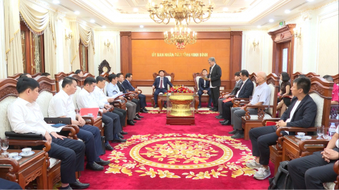 C&aacute;c đồng ch&iacute; l&atilde;nh đạo Tỉnh l&agrave;m việc với c&aacute;c doanh nghiệp Nhật Bản