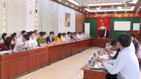 Đồng ch&iacute; Ph&oacute; B&iacute; thư Tỉnh ủy, Chủ tịch Ủy ban MTTQ Việt Nam tỉnh Mai Văn Tuất kiểm tra c&ocirc;ng t&aacute;c bầu cử