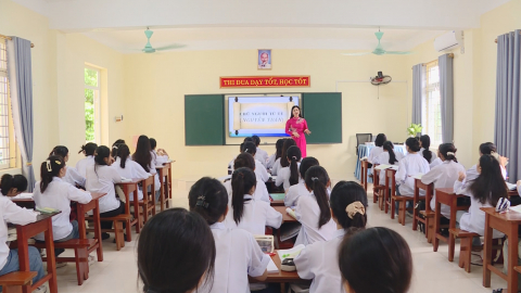 Gương c&ocirc; gi&aacute;o điển h&igrave;nh trong phong tr&agrave;o thi đua dạy tốt, học tốt