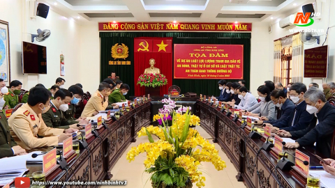 Tọa đ&agrave;m về Dự &aacute;n Luật Lực lượng tham gia bảo vệ ANTT ở cơ sở v&agrave; Luật Trật tự ATGT đường bộ