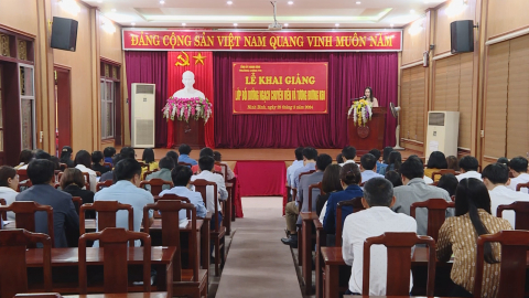 Khai giảng lớp bồi dưỡng ngạch chuy&ecirc;n vi&ecirc;n v&agrave; tương đương K60