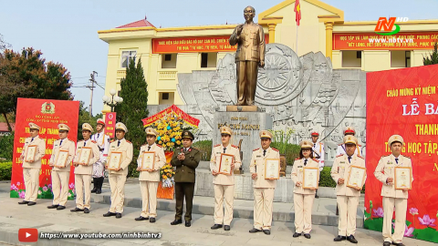 Lễ b&aacute;o c&ocirc;ng, tuy&ecirc;n dương Thanh ni&ecirc;n, Phụ nữ C&ocirc;ng an tỉnh ti&ecirc;u biểu