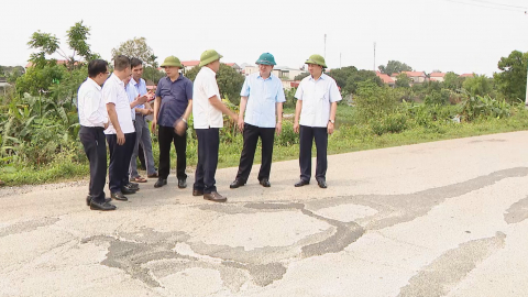 C&aacute;c đồng ch&iacute; l&atilde;nh đạo Tỉnh kiểm tra c&ocirc;ng t&aacute;c ph&ograve;ng, chống thi&ecirc;n tai tại huyện Gia Viễn v&agrave; Nho Quan