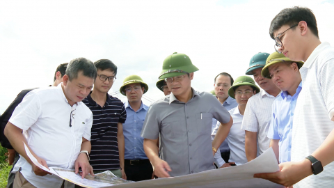 Kiểm tra, khảo s&aacute;t phương &aacute;n đầu tư x&acirc;y dựng tuyến đường cảnh quan s&ocirc;ng Đ&aacute;y