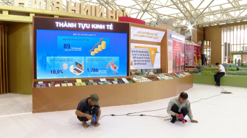 Chuẩn bị triển l&atilde;m " 80 năm h&agrave;nh tr&igrave;nh Độc lập - Tự do - Hạnh ph&uacute;c"