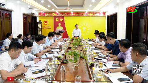 Đồng ch&iacute; Chủ tịch UBND tỉnh l&agrave;m việc với Sở T&agrave;i Ch&iacute;nh