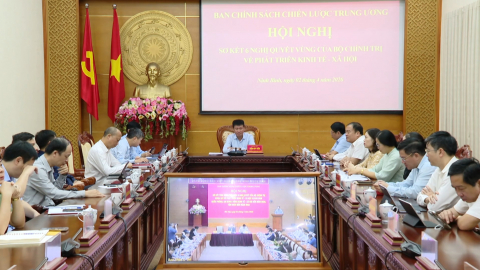 Sơ kết thực hiện 6 Nghị quyết của Bộ Ch&iacute;nh trị về ph&aacute;t triển 6 v&ugrave;ng kinh tế-x&atilde; hội 
