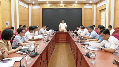 L&atilde;nh đạo UBND tỉnh l&agrave;m việc với Sở X&acirc;y dựng