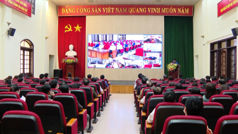 Th&agrave;nh phố Ninh B&igrave;nh đẩy mạnh x&acirc;y dựng ch&iacute;nh quyền điện tử v&agrave; chuyển đổi số