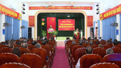 Tiếp x&uacute;c giữa cử tri với người ứng cử đại biểu Quốc hội tại phường Th&agrave;nh Nam, Trường Thi