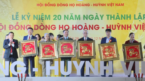 Đại hội Đại biểu d&ograve;ng họ Ho&agrave;ng - Huỳnh Việt Nam lần thứ hai