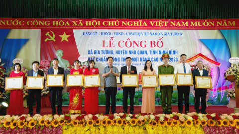 Gia Tường đ&oacute;n bằng c&ocirc;ng nhận đạt chuẩn n&ocirc;ng th&ocirc;n mới n&acirc;ng cao năm 2023