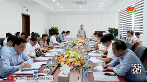 Đồng ch&iacute; Chủ tịch UBND tỉnh kiểm tra t&igrave;nh h&igrave;nh thi c&ocirc;ng n&uacute;t giao Ph&uacute; Thứ v&agrave; l&agrave;m việc với Đảng ủy phường H&agrave; Nam