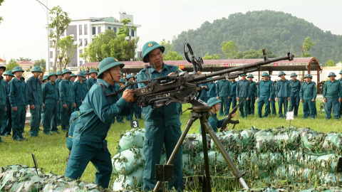 Đổi mới, n&acirc;ng cao sức chiến đấu cho lực lượng d&acirc;n qu&acirc;n binh chủng
