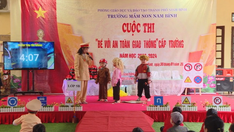 Đổi mới c&ocirc;ng t&aacute;c tuy&ecirc;n truyền qua cuộc thi " B&eacute; với an to&agrave;n giao th&ocirc;ng "