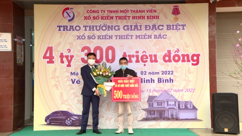 Trao thưởng giải đặc biệt xổ số kiến thiết Miền Bắc