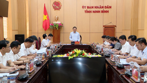Kiểm điểm c&ocirc;ng t&aacute;c triển khai c&aacute;c khu, cụm c&ocirc;ng nghiệp tr&ecirc;n địa b&agrave;n tỉnh